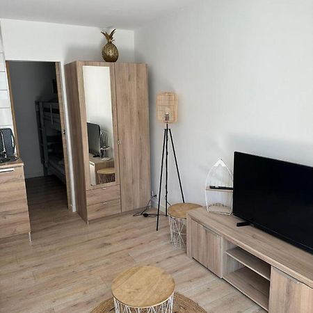 Charmant Studio Neuf 150M Plage Sur Avenue Principale Climatise Et Parking 카발레르쉬르메르 외부 사진