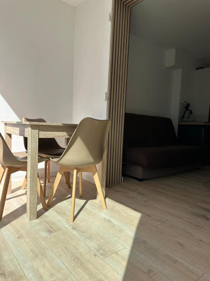 Charmant Studio Neuf 150M Plage Sur Avenue Principale Climatise Et Parking 카발레르쉬르메르 외부 사진