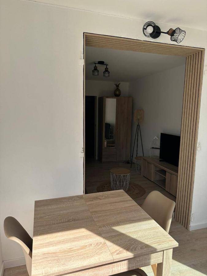 Charmant Studio Neuf 150M Plage Sur Avenue Principale Climatise Et Parking 카발레르쉬르메르 외부 사진