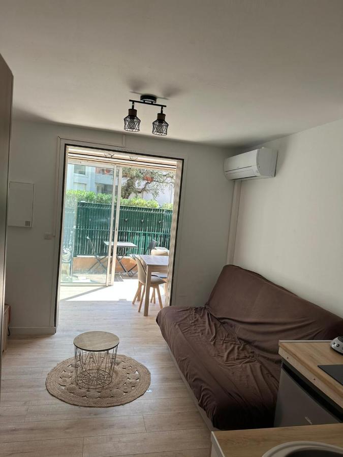 Charmant Studio Neuf 150M Plage Sur Avenue Principale Climatise Et Parking 카발레르쉬르메르 외부 사진