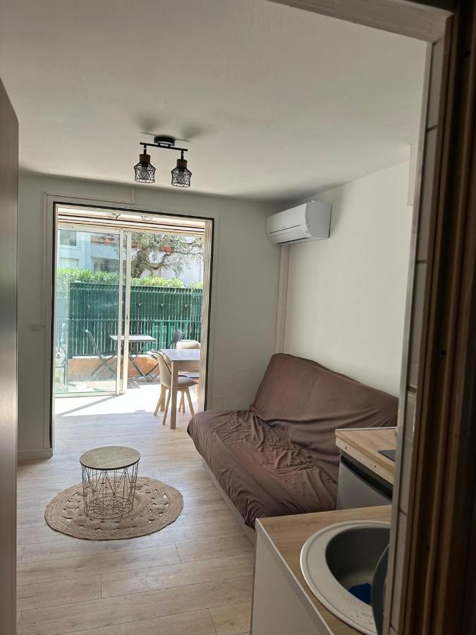 Charmant Studio Neuf 150M Plage Sur Avenue Principale Climatise Et Parking 카발레르쉬르메르 외부 사진